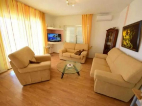 Apartment Mila - Three Bedroom Apartment with Terrace and Sea View